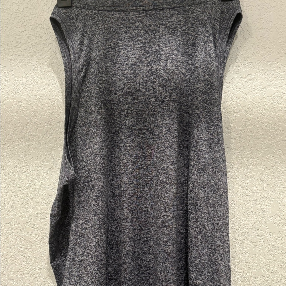 Athleta Gray Relaxed Muscle Tee